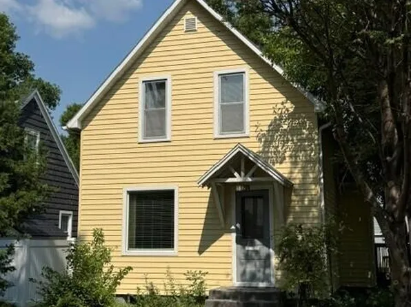 1520 2nd Ave N, Grand Forks, ND 58203