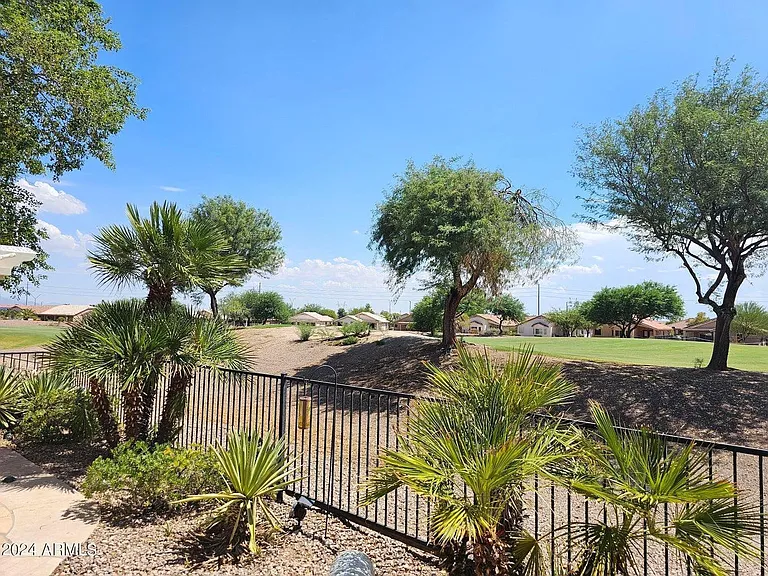 23143 W Lasso Ln — Photo 2