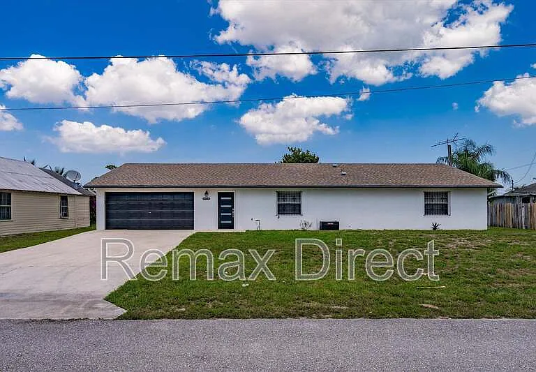 160 Marie Dr — Photo 1
