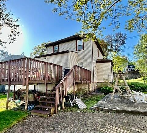 3rd image of 77 Woodland Ave