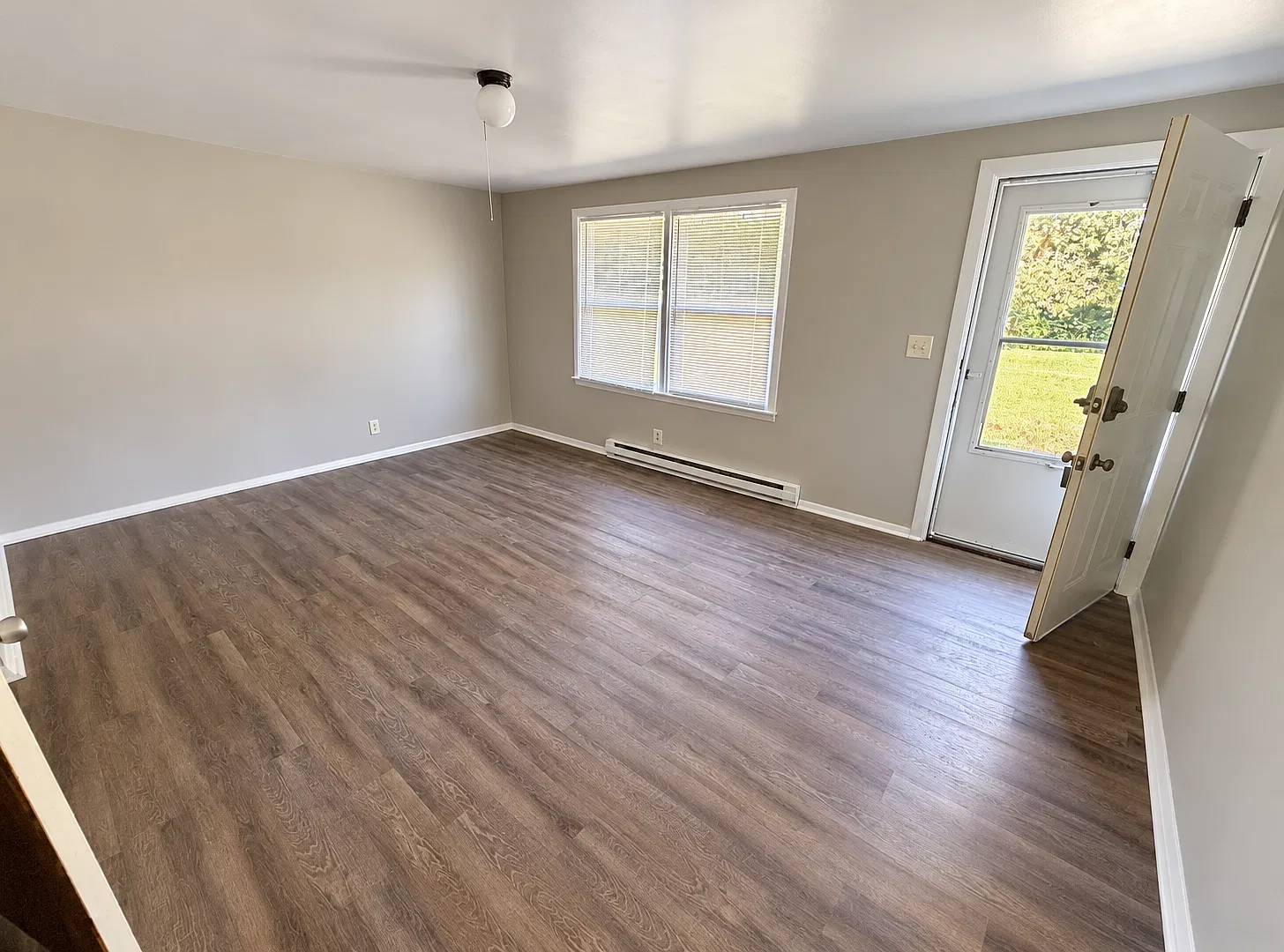 709 S Hutchinson Ave, Muncie, IN 47303 — Photo 2