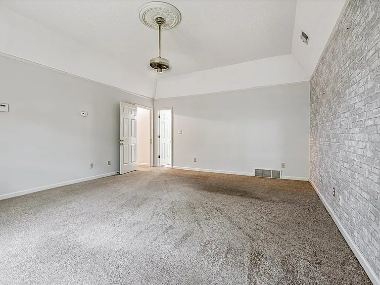 8428 Bazemore Rd — Photo 21
