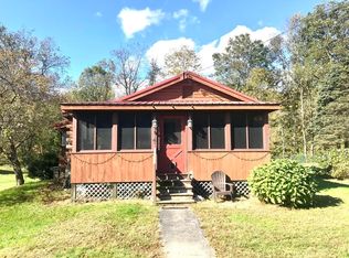 60 Riverdale Rd, Townshend, VT 05353