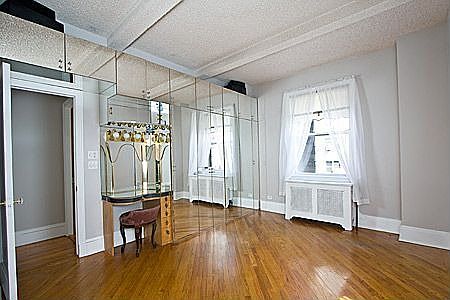 4th image of 264 Lexington Ave APT 4A