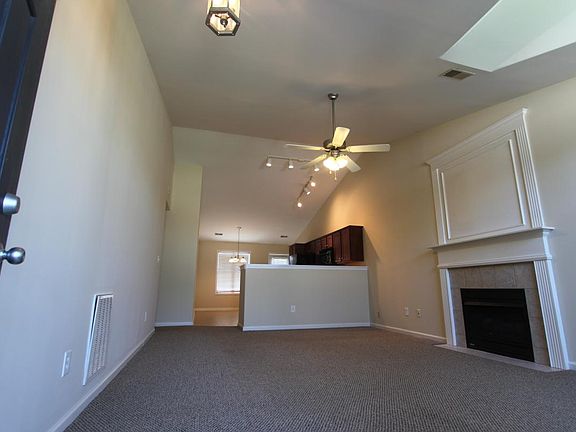 Living Room/Fireplace/Vaulted Ceilings