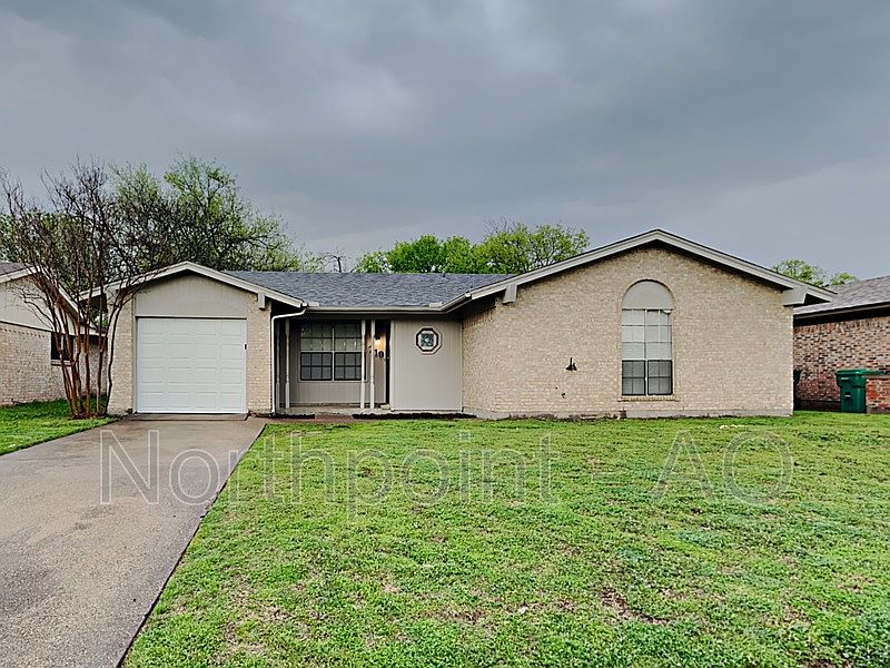 1st image of 719 N Lisa Ln