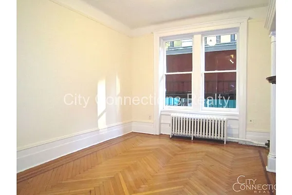 Rented by City Connections Realty | media 16