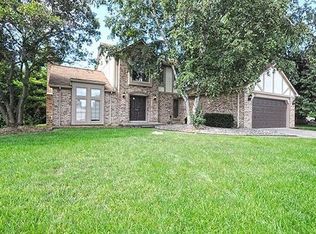 17019 White Haven Dr, Northville, MI