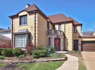 122 Elmore St, Park Ridge, IL 60068