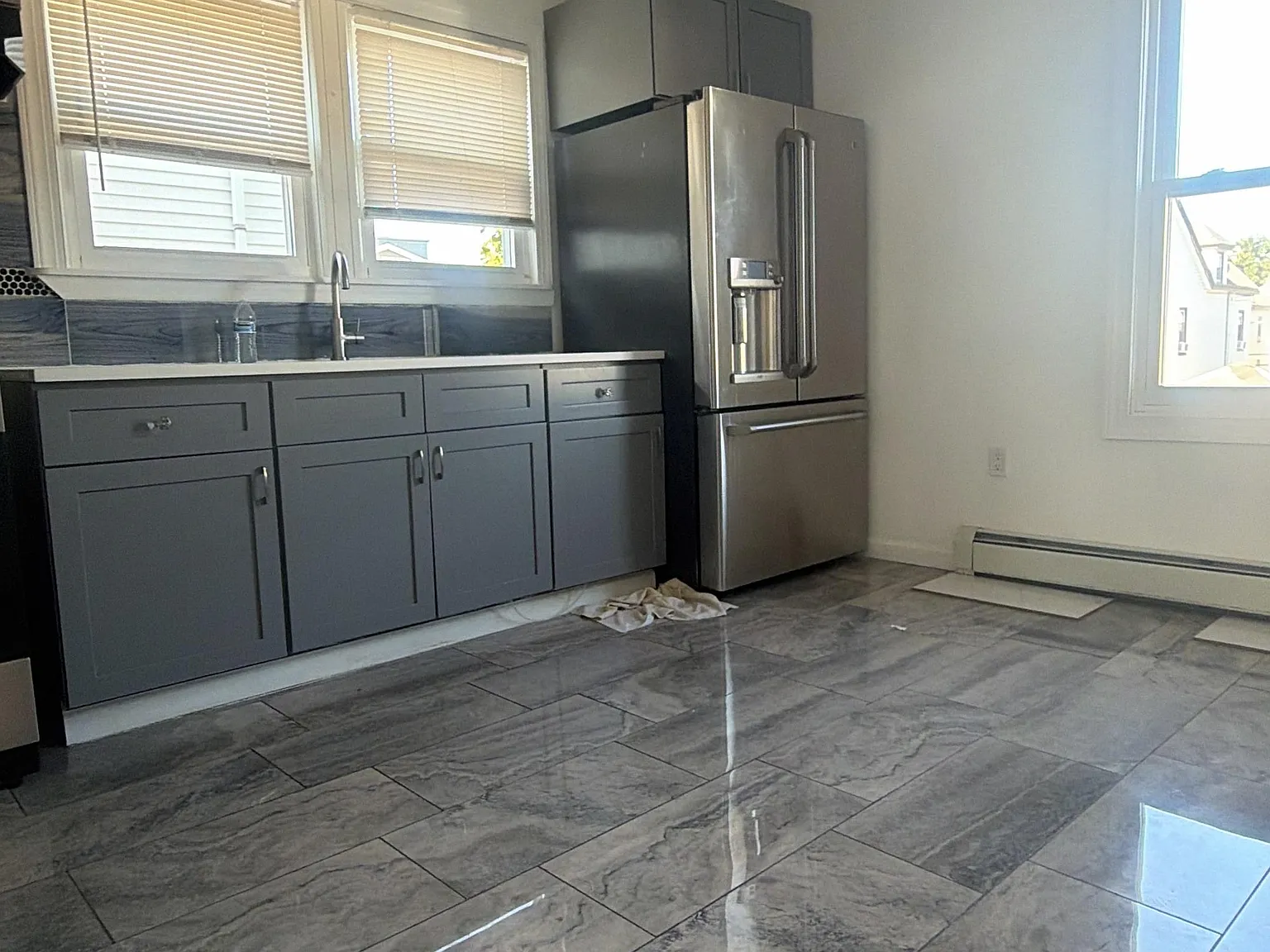 3 bed, $2,500 — Photo 2
