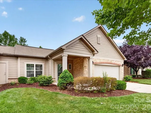 4430 Parkgate Dr, Matthews, NC 28105