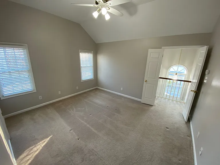 102 College Ave — Photo 32