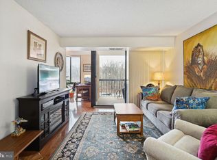 4500 S Four Mile Run Dr APT 117, Arlington, VA 22204