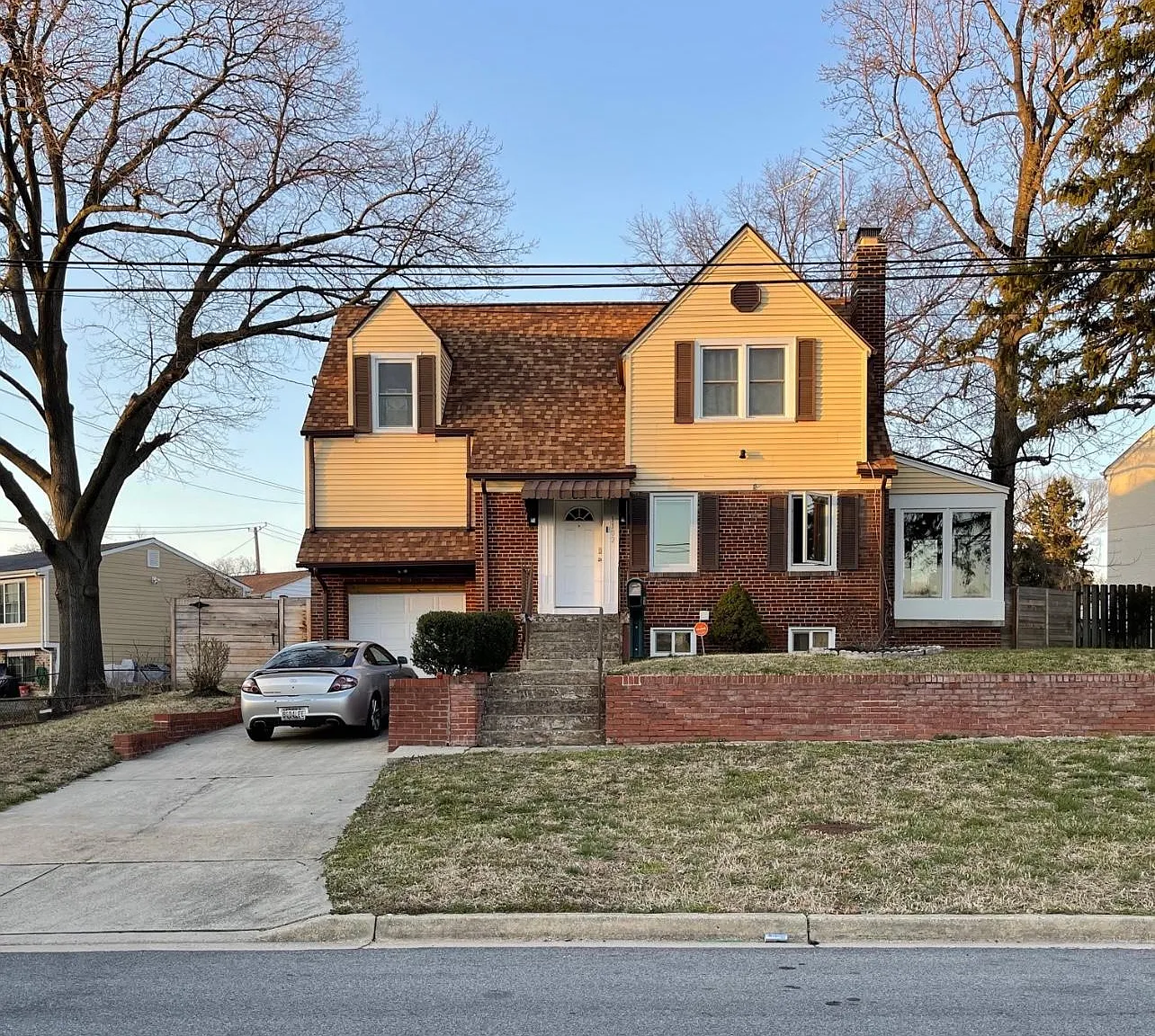 1102 Parker Ave — Photo 1