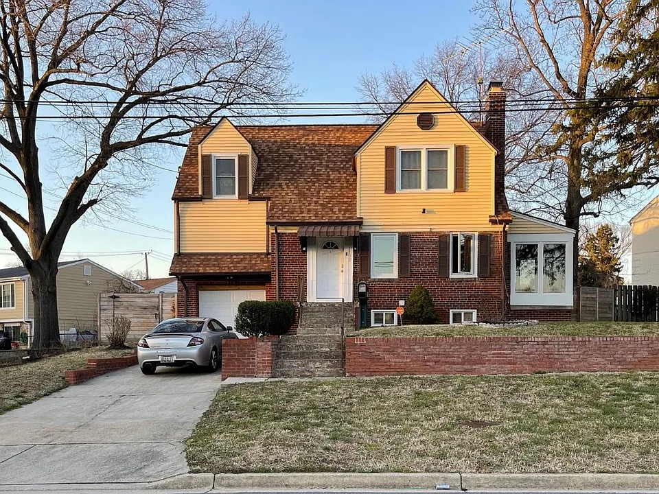 1102 Parker Ave