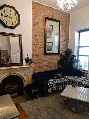 Rented by Green Line Realty | media 17