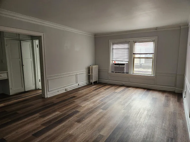 Commonwealth Apartments — Photo 32