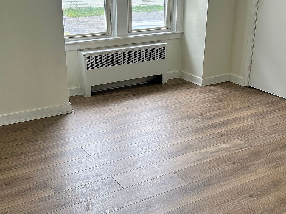 1st image of 3 Osborne Rd #1