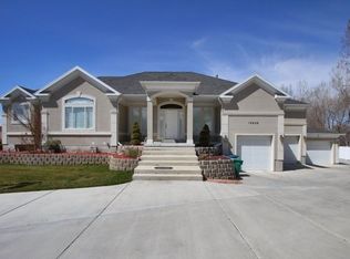 10828 S Marsha Kaye Cir, Sandy, UT 84070