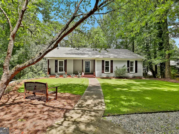 183 Indian Bend Dr, Lagrange, GA 30240