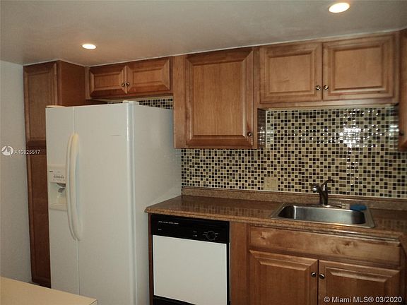 3rd image of 20301 W Country Club Dr APT 623