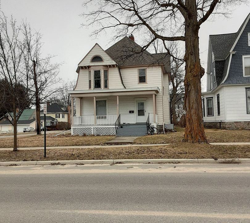 1st image of 303 S Michigan Ave