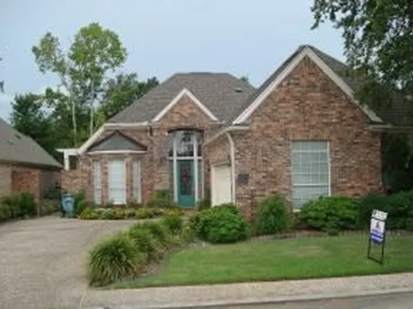 3 Regency Pl, Orange, TX 77630