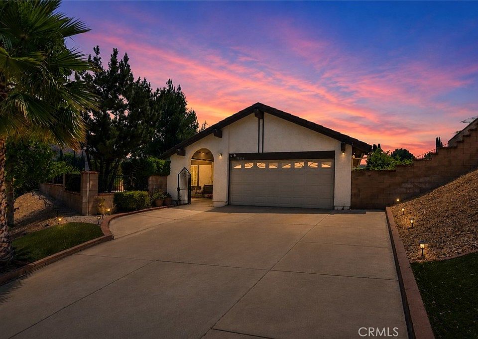 1st image of 11656 Amigo Ave