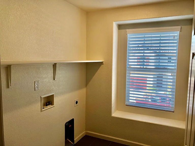 6154 Mehrten Cir — Photo 10