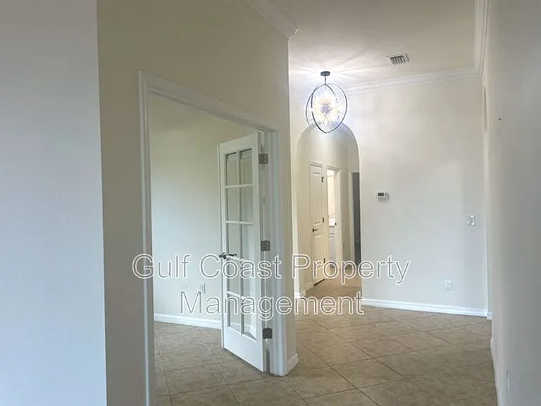 10485 Crooked Creek Dr — Photo 16