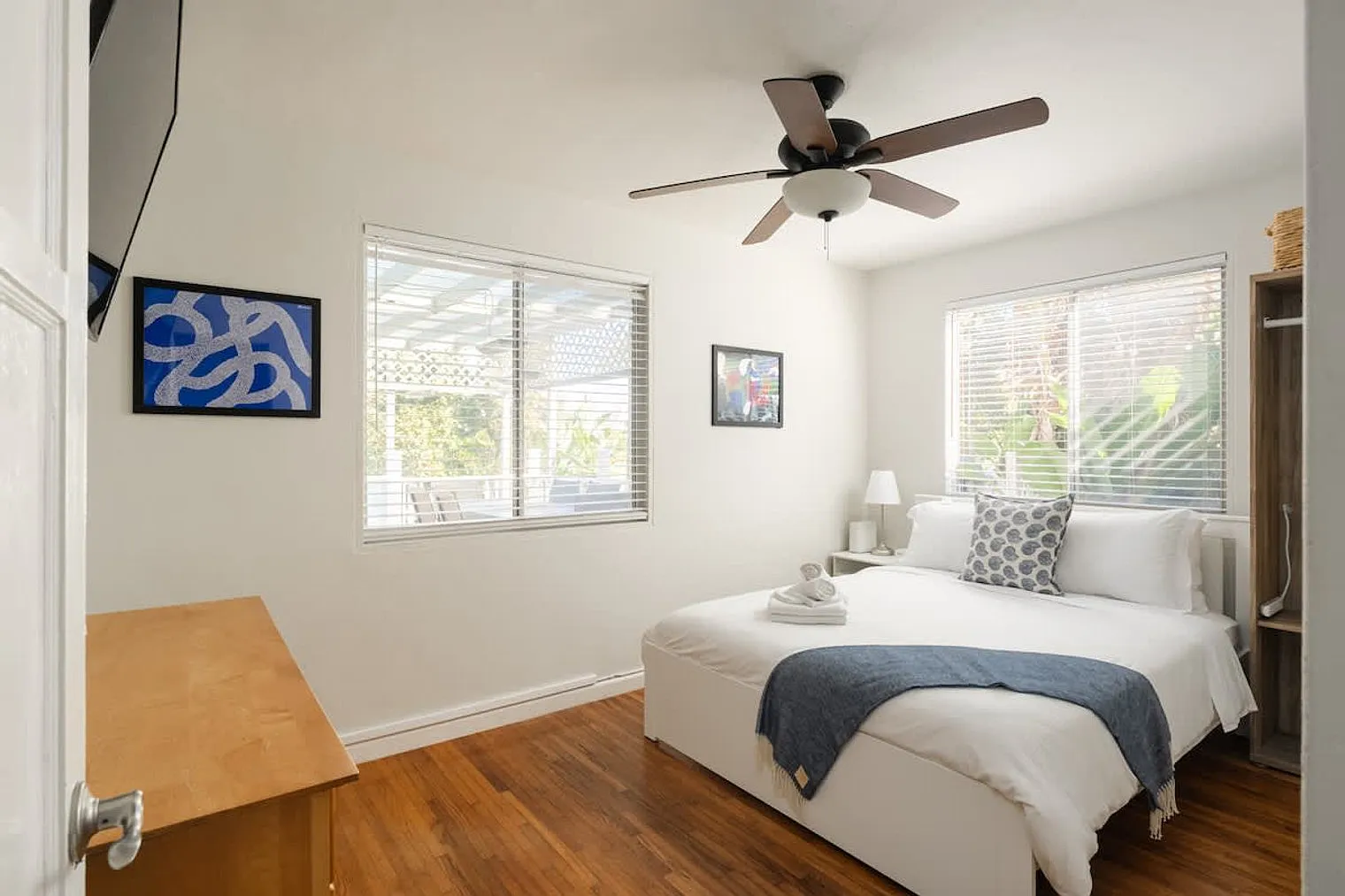 3 bed, 3.0 bath, $8,726 — Photo 3