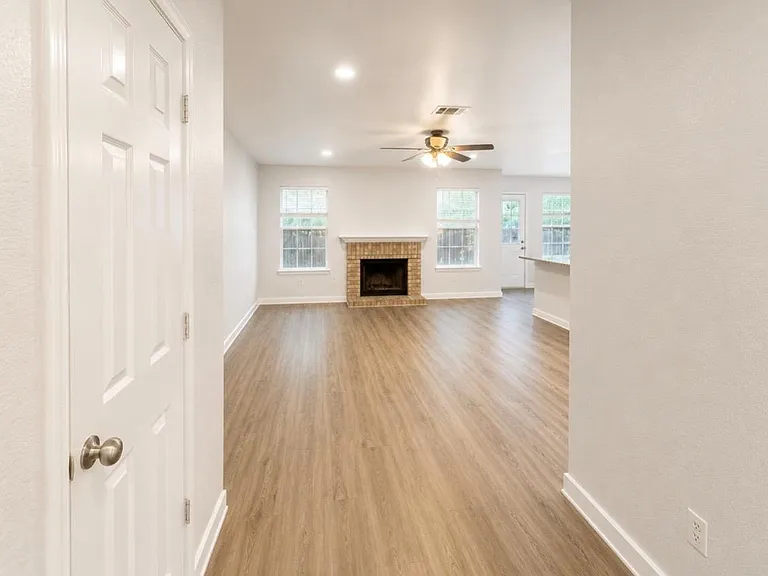 1900 Woodland Dr — Photo 20