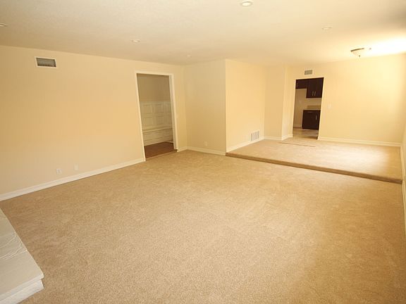 Formal Living Room & Dining 