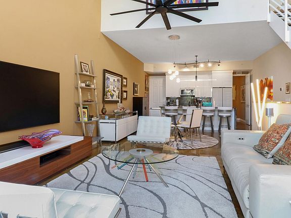 5th image of 814 NE 28th Street #814