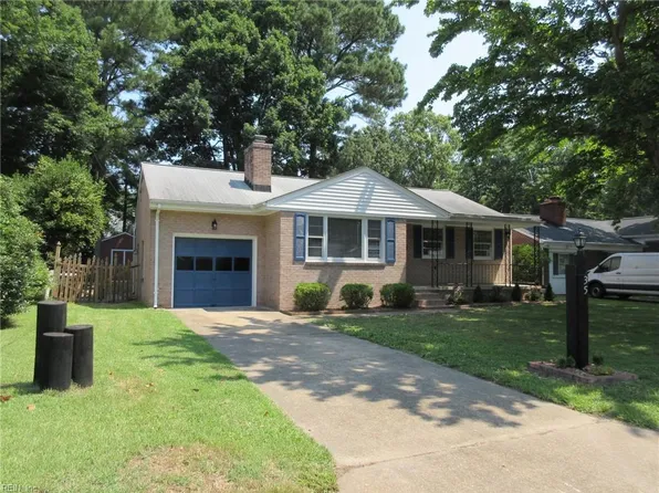35 Fox Grove Dr, Hampton, VA 23664
