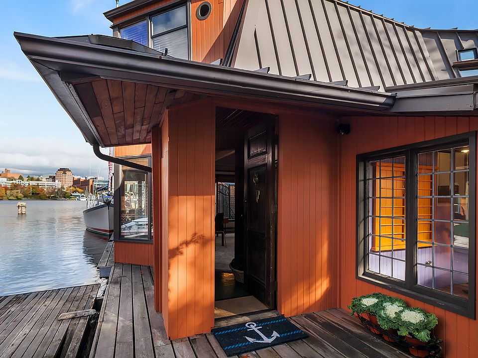 1st image of 3110 Portage Bay Pl E APT F