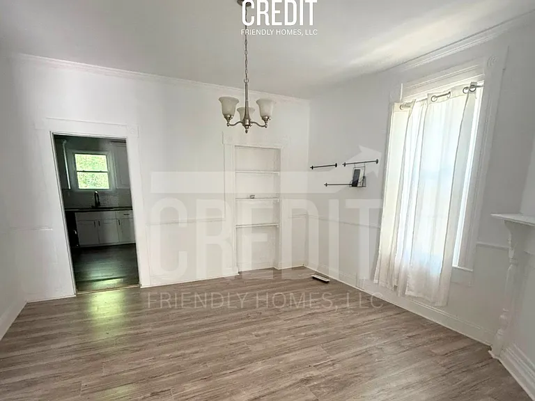105 N Broad St — Photo 3