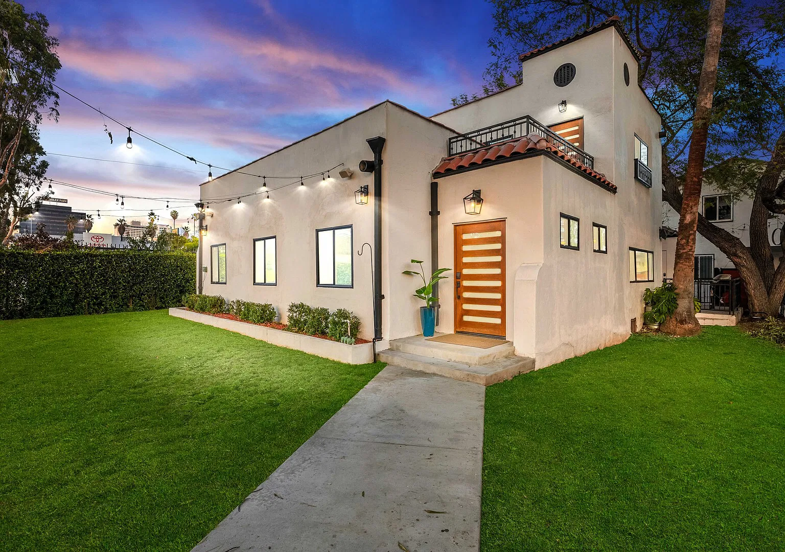 Hollywood Hideaway — Photo 2