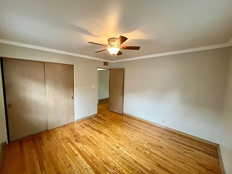 5169 N Hollywood Ave — Photo 10