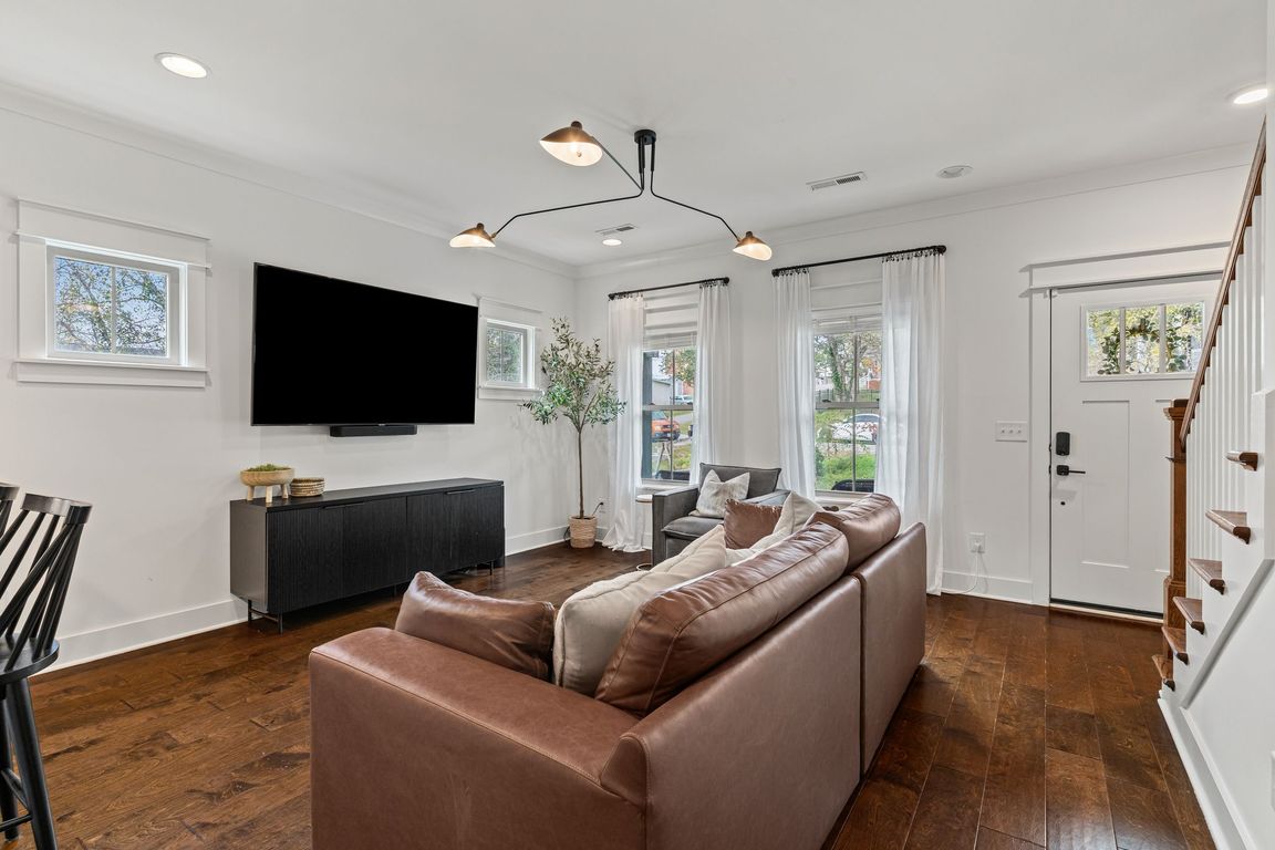 next background image