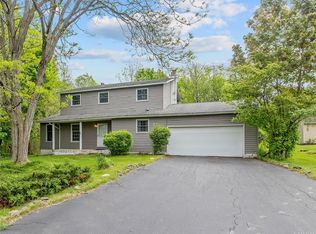 4646 Cranapple Dr, Marcellus, NY 13108