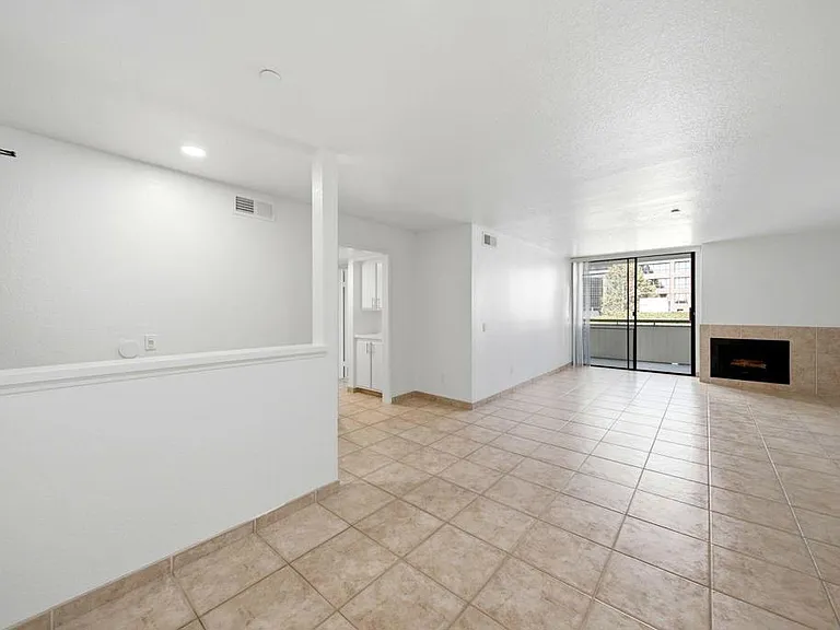 850 State St #414 — Photo 5