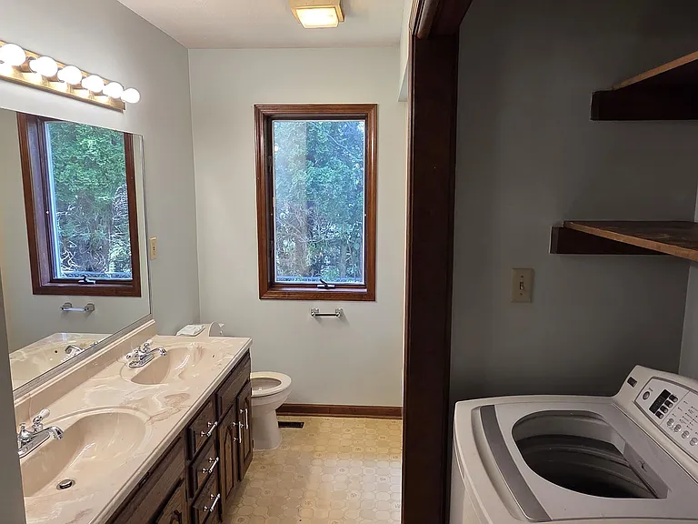 3992 Villa Dr — Photo 7