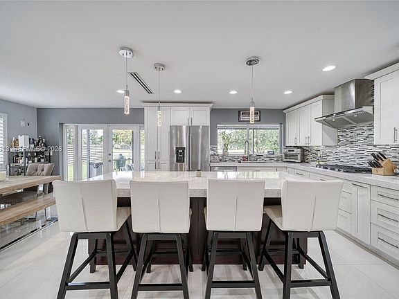 4th image of 10131 SW 108th St