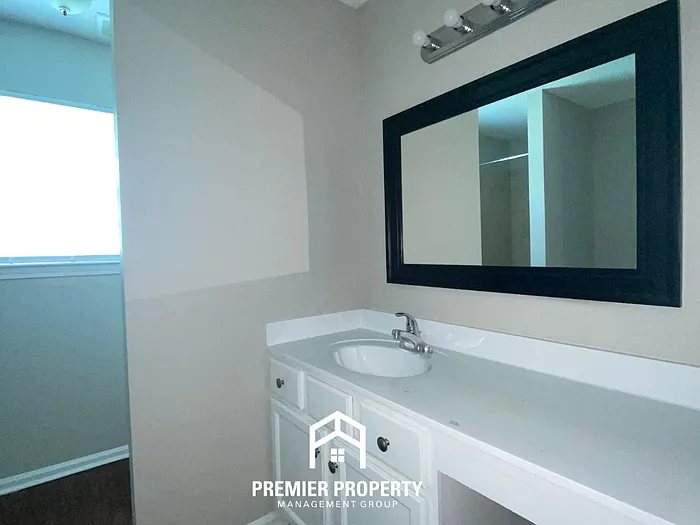4320 Grand Cedar Ln — Photo 10