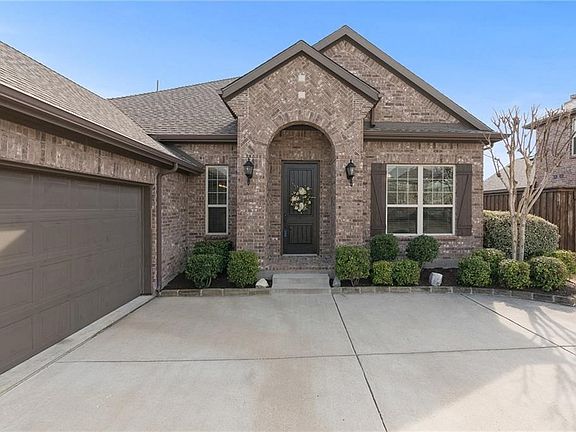 3rd image of 9746 Downbrook Dr