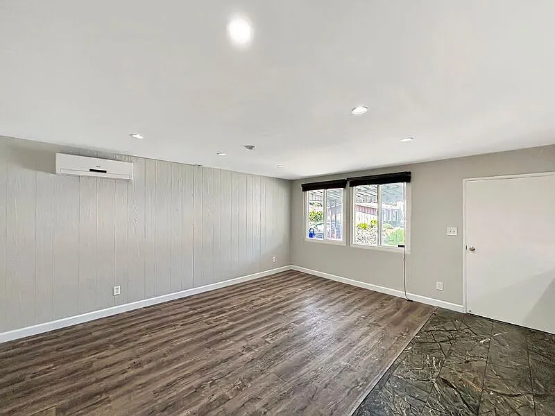 4 bed, 2.0 bath, 1548 sqft, $4,800 — Photo 3