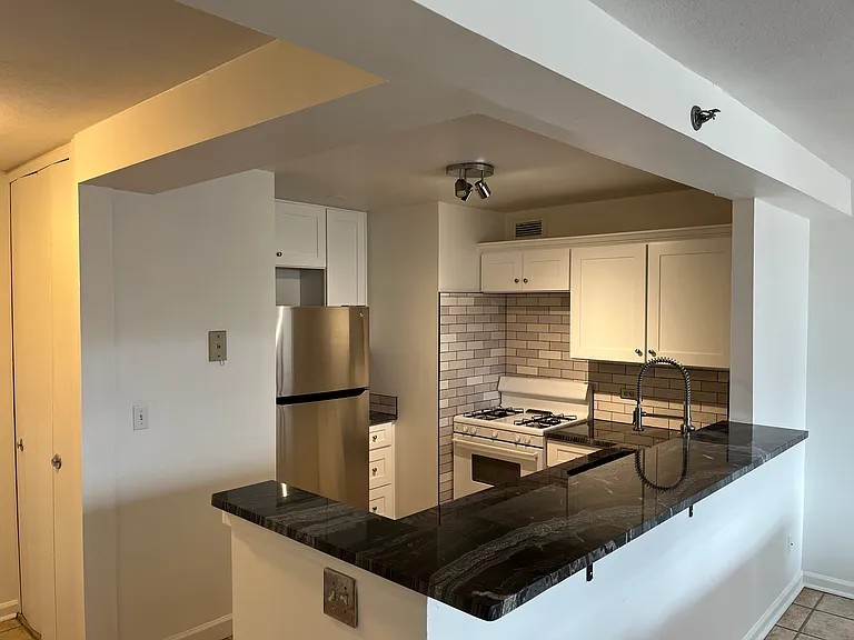 620 Peachtree St NE — Photo 4