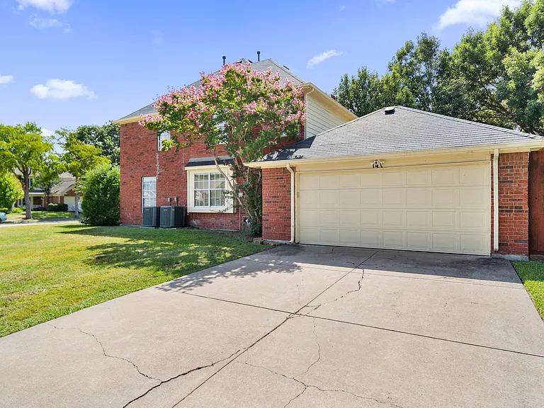141 Morningside Dr — Photo 37