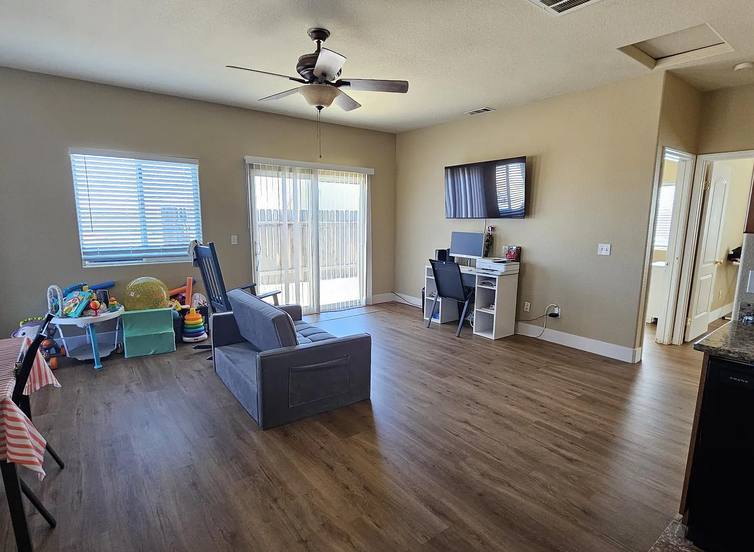2 bed, 873 sqft, $1,475 — Photo 4